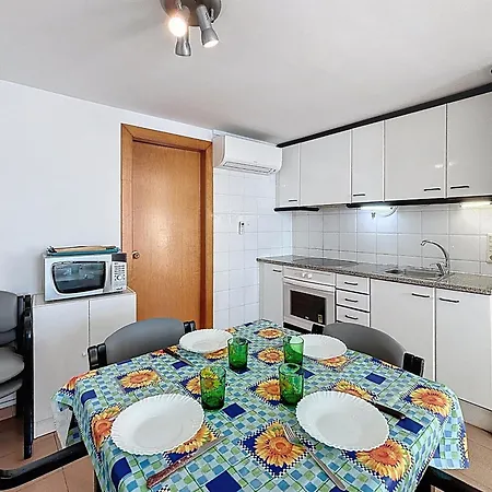 Rhode Vista Al Mar *